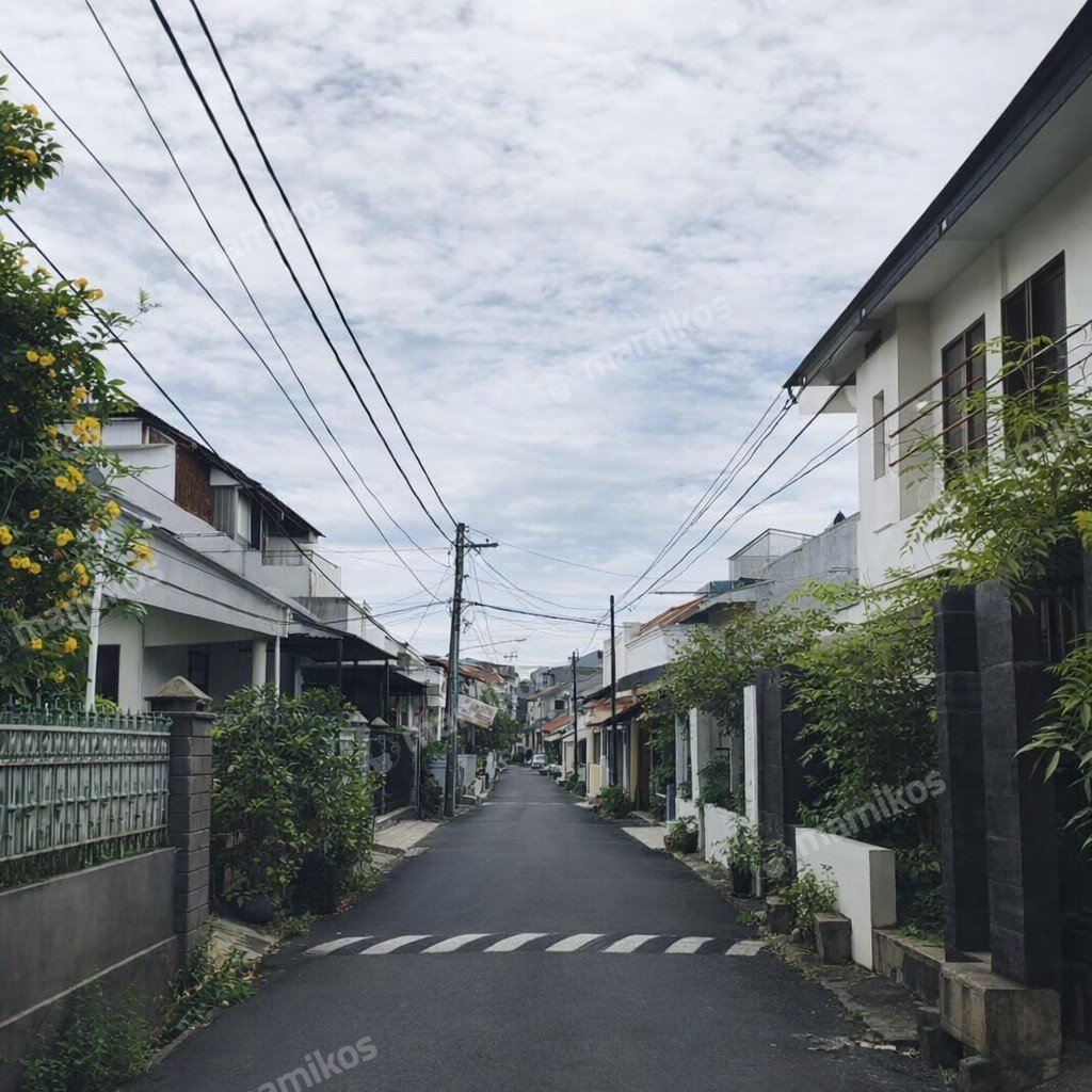 Rumah Sertifikat SHM 3 Kamar Tidur 1 Kamar Mandi Jatinegara Jakarta Timur - Photo 2
