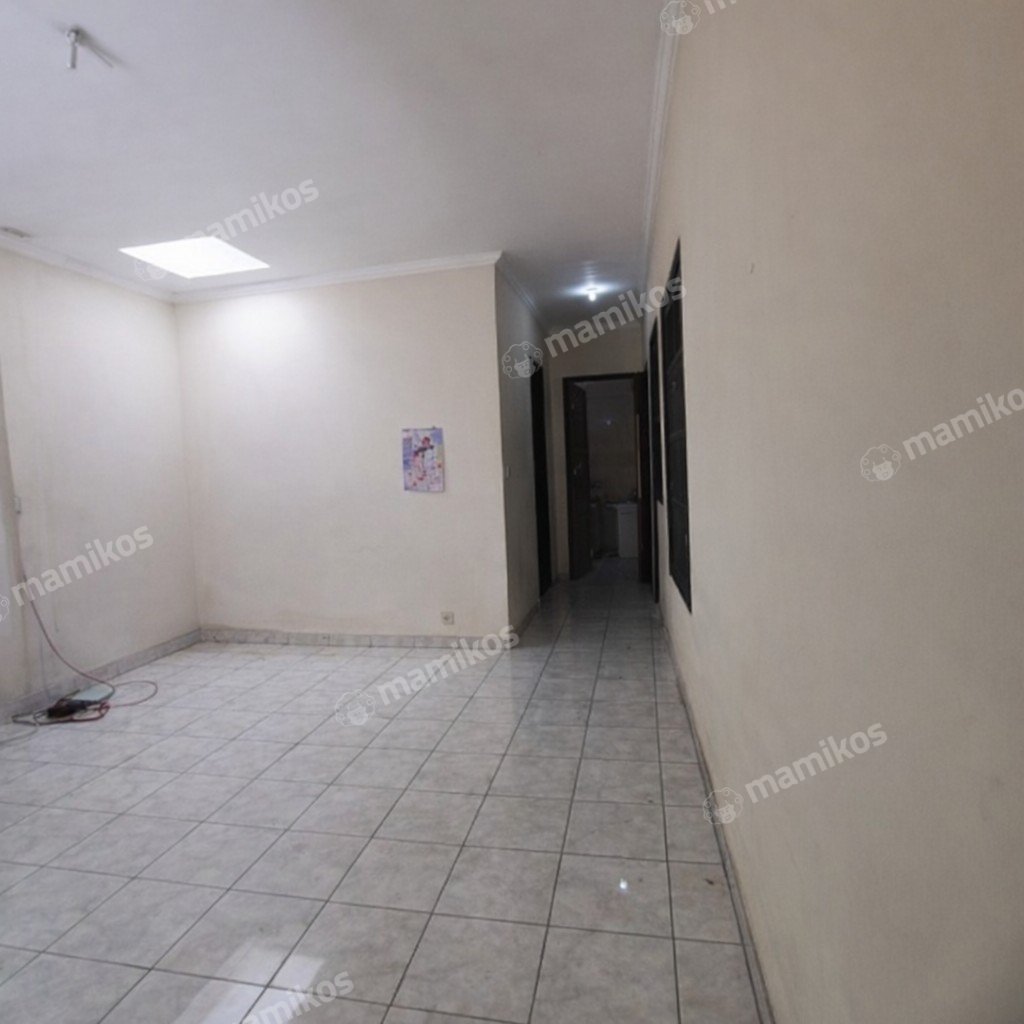Rumah Sertifikat SHM 3 Kamar Tidur 1 Kamar Mandi Jatinegara Jakarta Timur - Photo 5