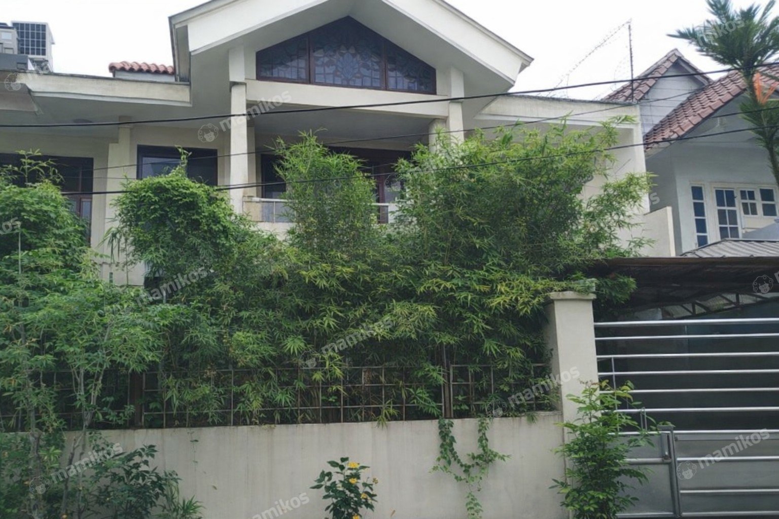 Rumah Sertifikat SHM 4 Kamar Tidur 2 Kamar Mandi Kedoya Jakarta Barat