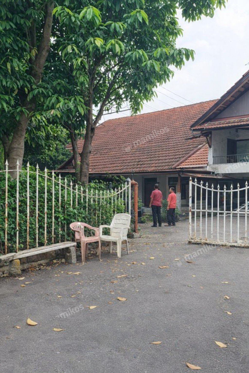 Rumah Sertifikat SHM 8 Kamar Tidur 7 Kamar Mandi Kebayoran Baru Jakarta Selatan - Photo 2
