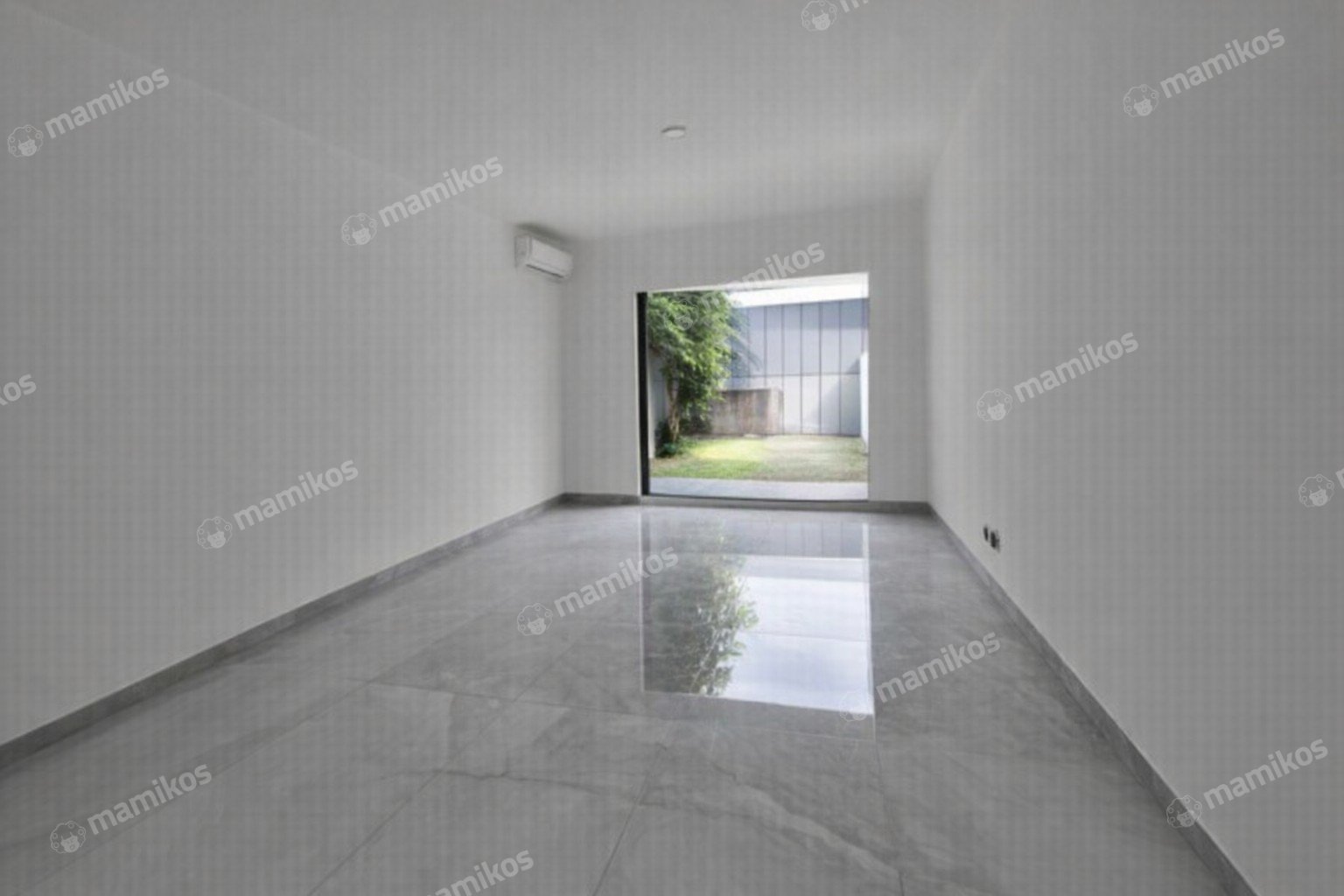 Rumah Sertifikat SHM 5 Kamar Tidur 3 Kamar Mandi Intercon Jakarta Barat - Photo 2