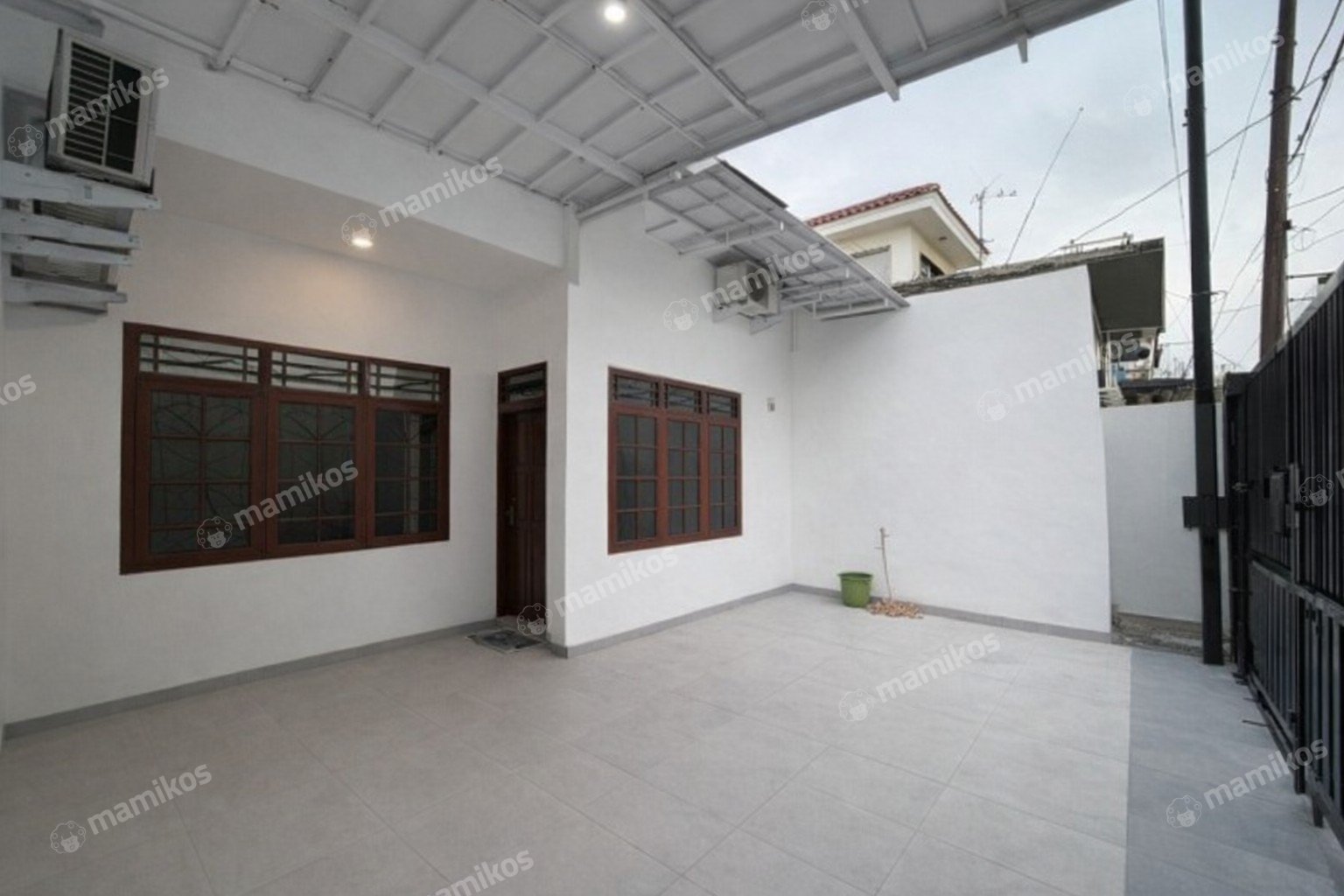 Rumah Sertifikat SHM 3 Kamar Tidur 3 Kamar Mandi Pondok Bambu Jakarta Timur - Photo 2