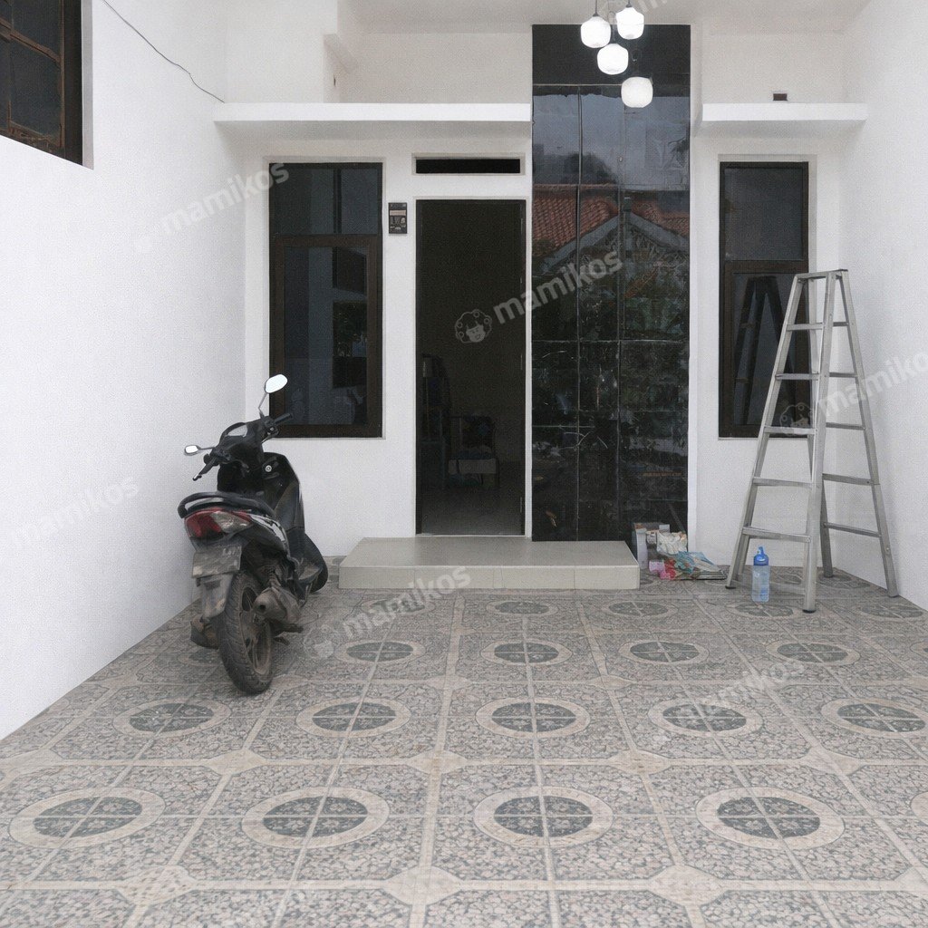 Rumah Sertifikat SHM 4 Kamar Tidur 3 Kamar Mandi Kalisari Jakarta Timur - Photo 2