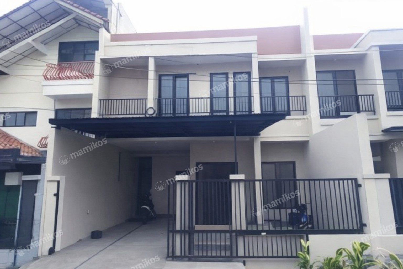 Rumah Sertifikat SHM 6 Kamar Tidur 7 Kamar Mandi Pondok Kelapa Jakarta Timur