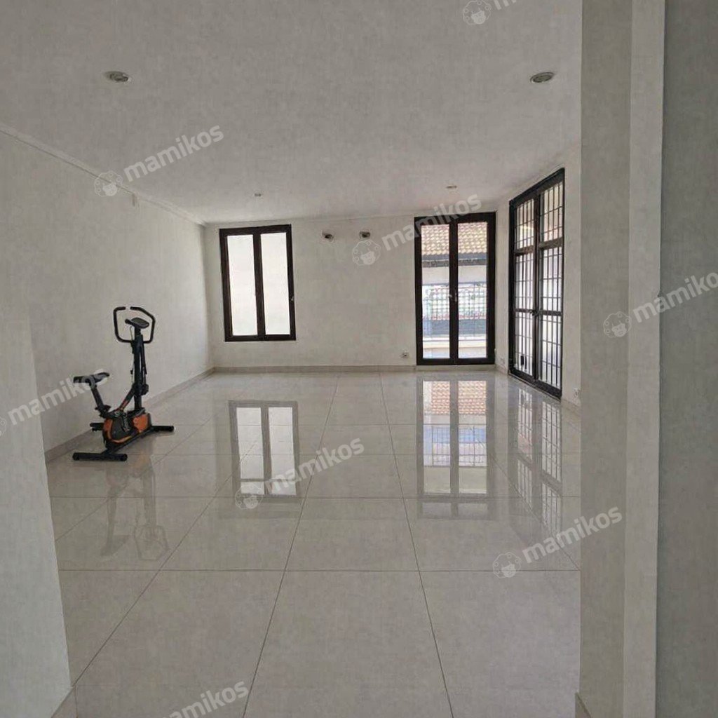 Rumah Sertifikat SHM 9 Kamar Tidur 8 Kamar Mandi Jatinegara Jakarta Timur - Photo 3