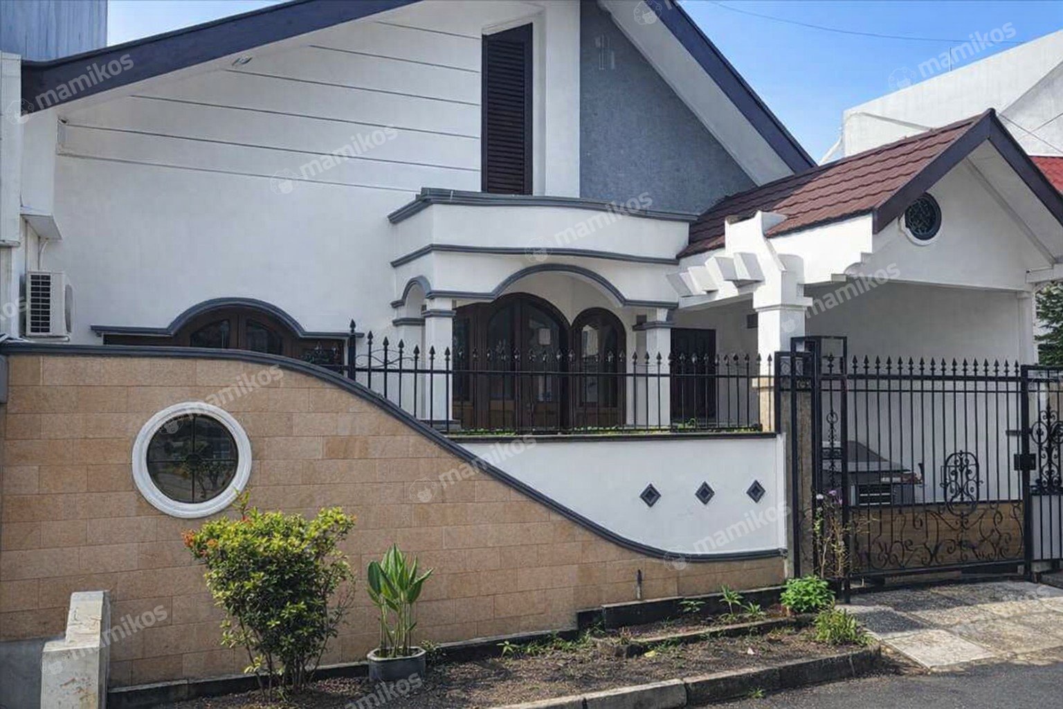 Rumah Sertifikat SHM 4 Kamar Tidur 3 Kamar Mandi Meruya Jakarta Barat