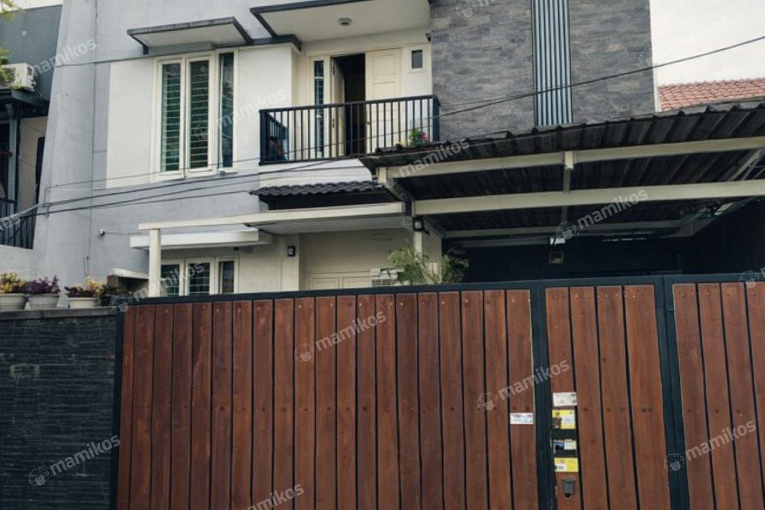 Rumah Sertifikat HGB 6 Kamar Tidur 3 Kamar Mandi Meruya Jakarta Barat
