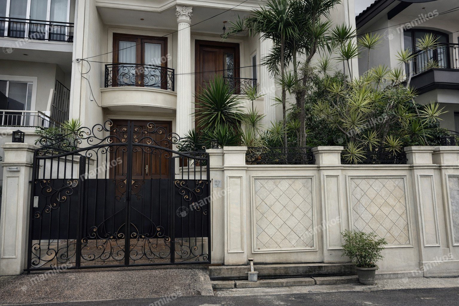 Rumah 4KT 4KM Sunrise Garden Jakarta Barat