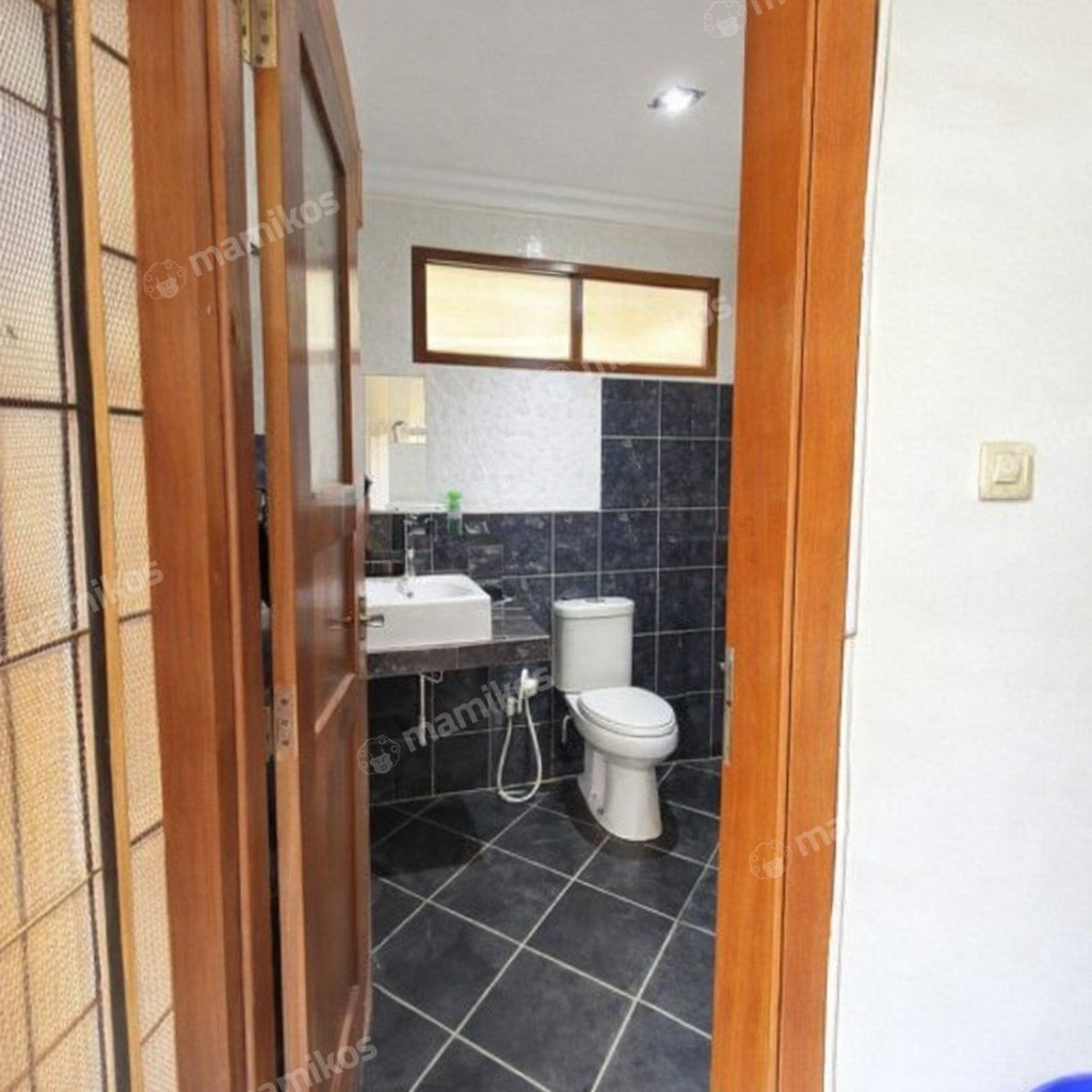 Rumah Sertifikat SHM 7 Kamar Tidur 7 Kamar Mandi Palmerah Jakarta Barat - Photo 5