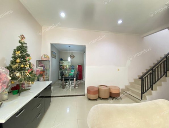 Rumah 3 Kamar Tidur 4 Kamar Mandi 2 Lantai Green Lake City Jakarta Barat - Photo 2