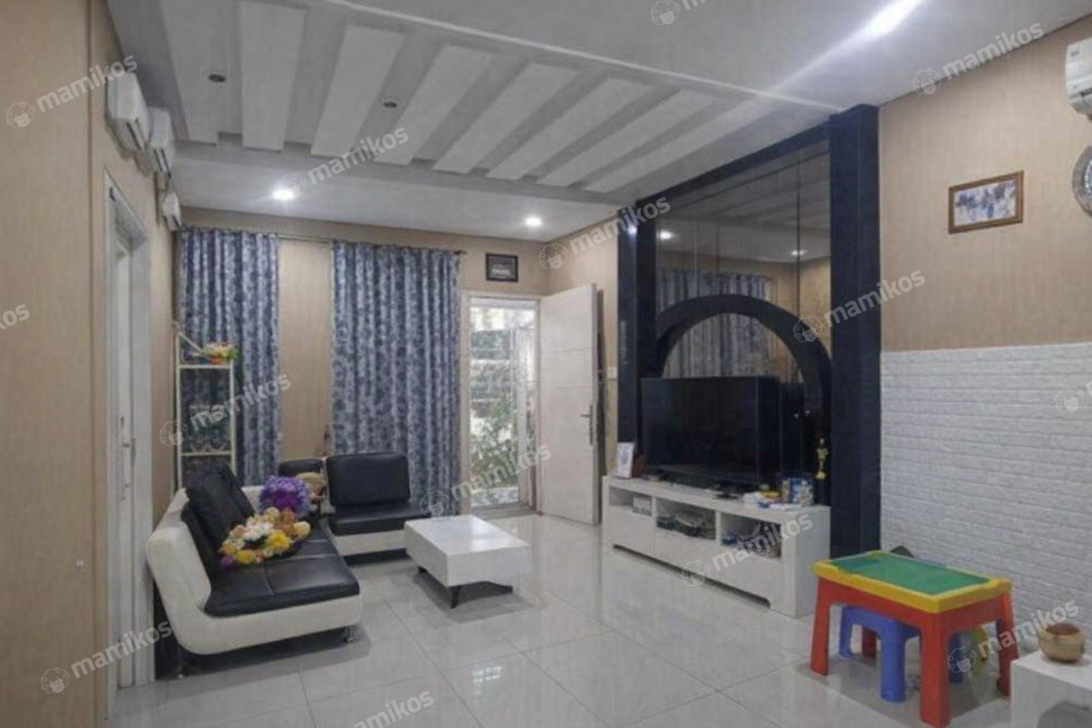 Rumah 2KT 2KM Green Lake City Jakarta Barat