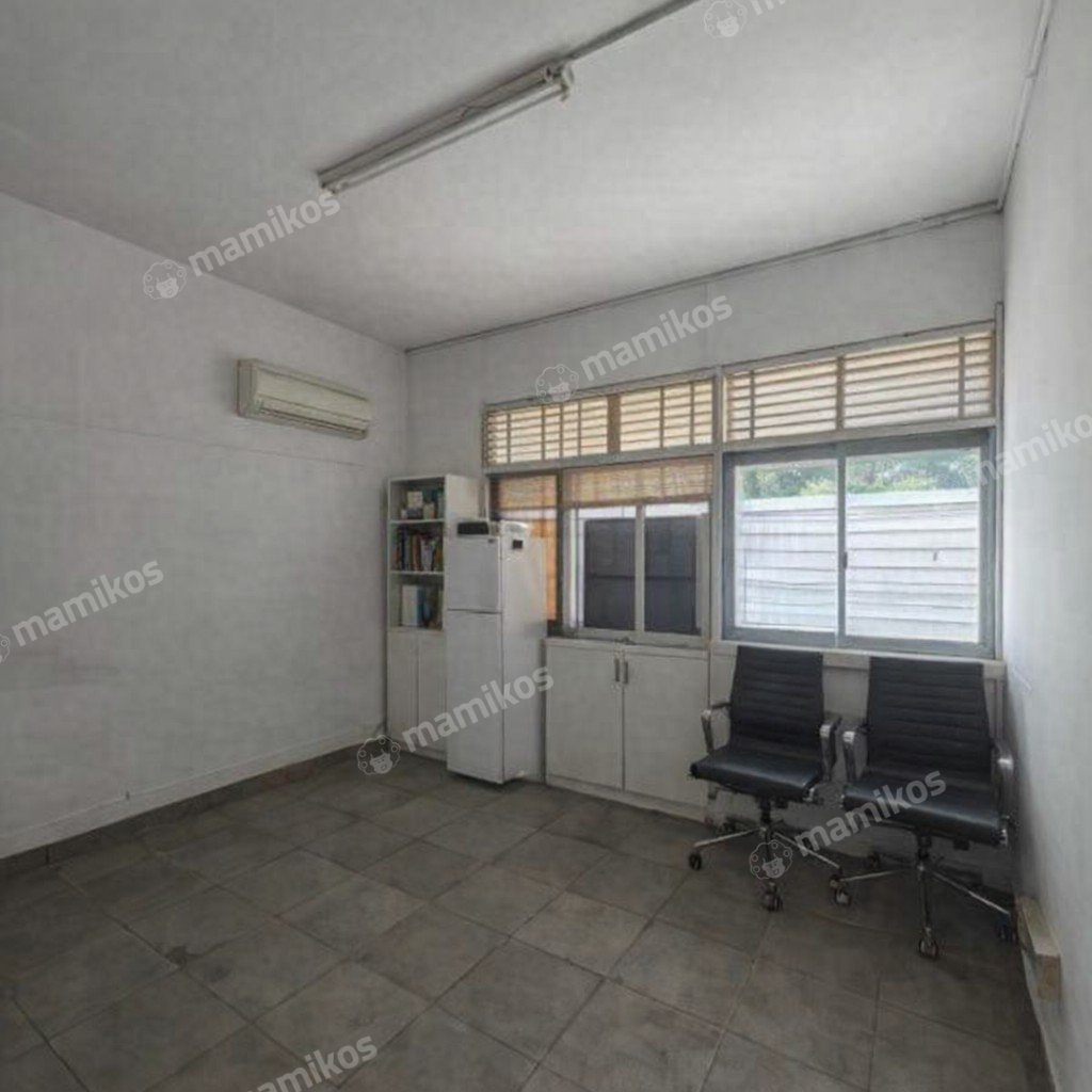 Rumah Sertifikat SHM 3 Kamar Tidur 3 Kamar Mandi Kebayoran Baru Jakarta Selatan - Photo 4