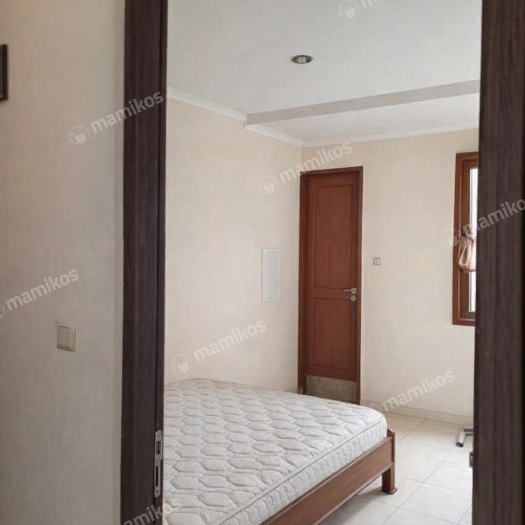 Rumah Sertifikat SHM 4 Kamar Tidur 4 Kamar Mandi Duren Sawit Jakarta Timur - Photo 5