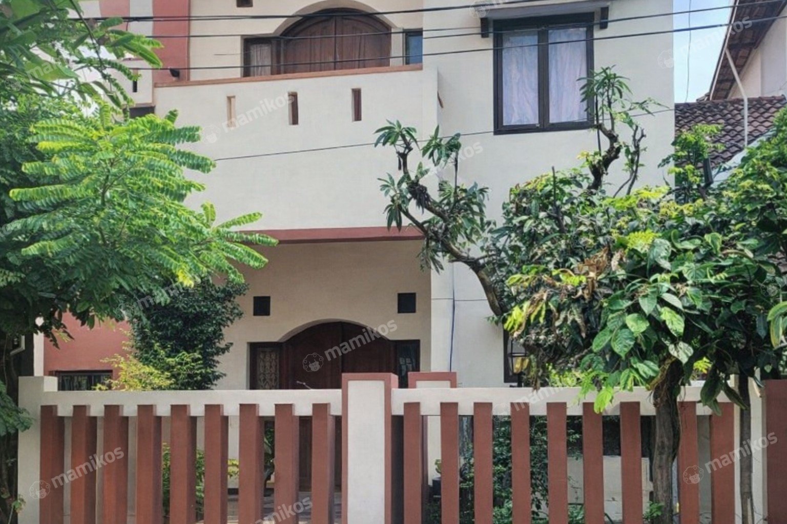 Rumah Sertifikat SHM 5 Kamar Tidur 3 Kamar Mandi Cibubur Jakarta Timur