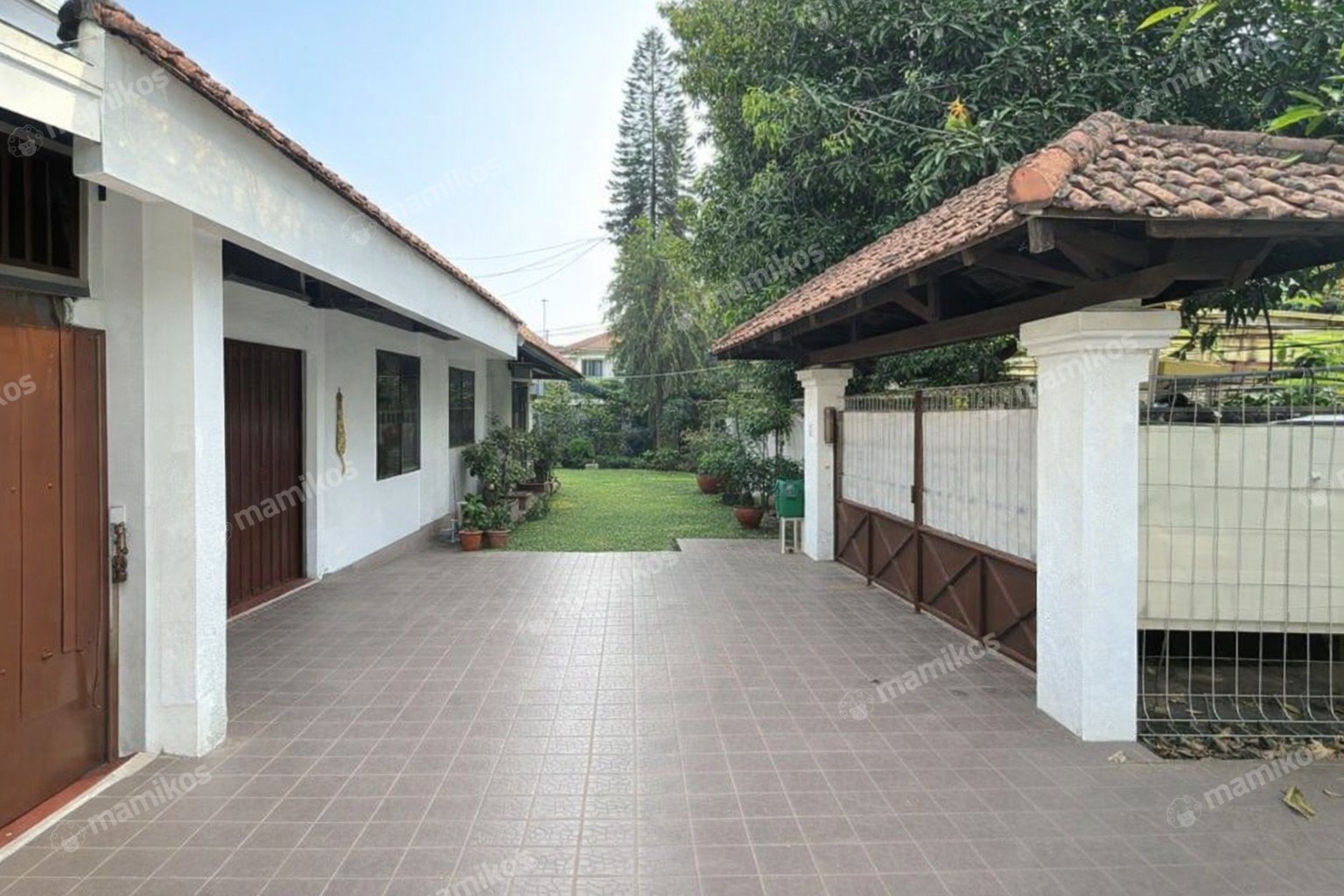 Rumah Sertifikat SHM 3 Kamar Tidur 3 Kamar Mandi Kelapa Dua Jakarta Barat