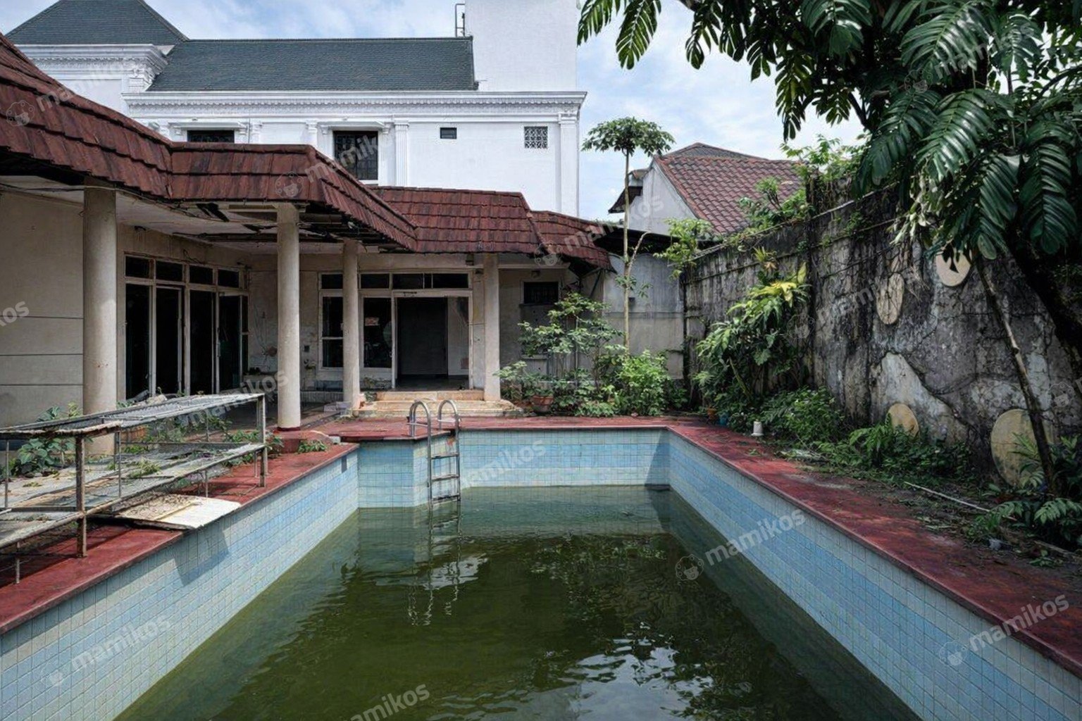 Rumah Sertifikat SHM 4 Kamar Tidur 4 Kamar Mandi Kemang Jakarta Selatan