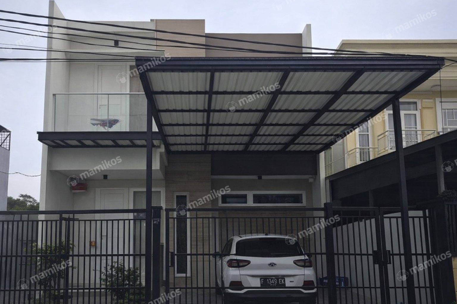 Rumah Sertifikat SHM 4 Kamar Tidur 2 Kamar Mandi Duta Garden Jakarta Barat