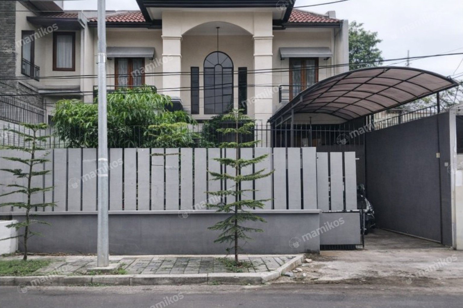Rumah Sertifikat SHM 5 Kamar Tidur 5 Kamar Mandi Kav DKI Jakarta Barat