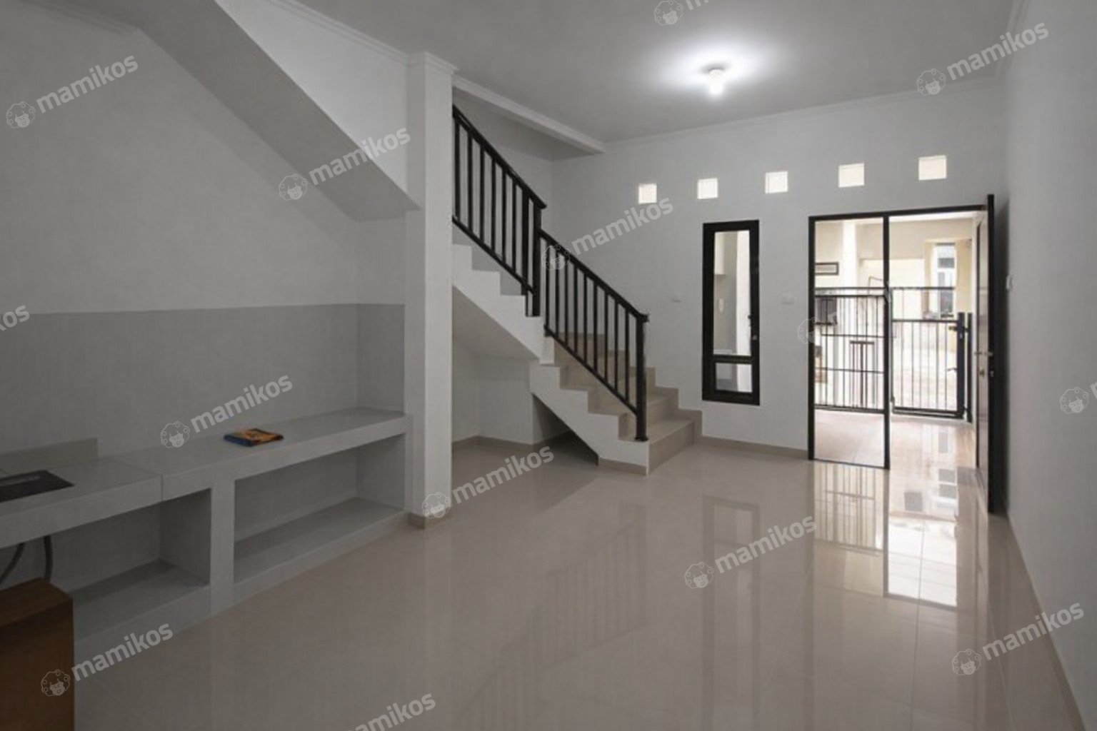 Rumah Sertifikat SHM 4 Kamar Tidur 3 Kamar Mandi Tanjung Duren Jakarta Barat - Photo 3
