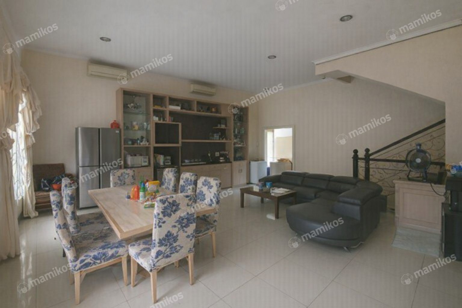 Rumah Sertifikat SHM 4 Kamar Tidur 3 Kamar Mandi Pantai Indah Kapuk Jakarta Utara