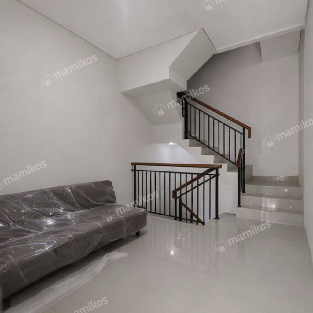 Rumah Sertifikat SHM 3 Kamar Tidur 3 Kamar Mandi Taman Ratu Jakarta Barat - Photo 3