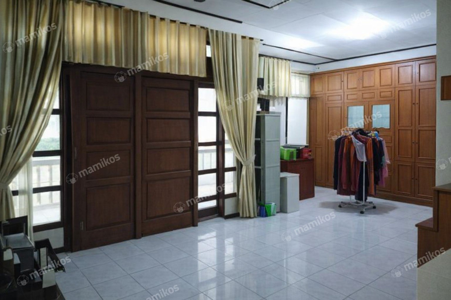 Rumah Sertifikat SHM 5 Kamar Tidur 4 Kamar Mandi Menteng Dalam Jakarta Selatan - Photo 2