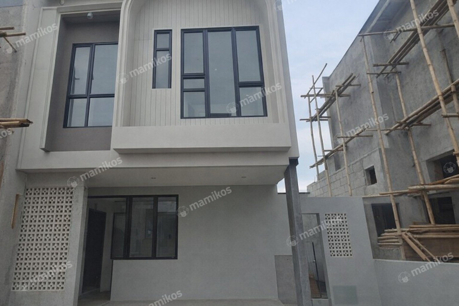 Rumah Sertifikat SHM 4 Kamar Tidur 4 Kamar Mandi Lebak Bulus Jakarta Selatan