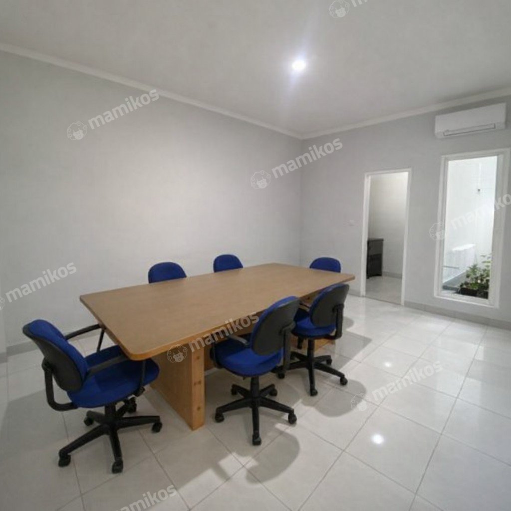 Rumah Sertifikat SHM 4 Kamar Tidur 4 Kamar Mandi Senopati Jakarta Selatan - Photo 2