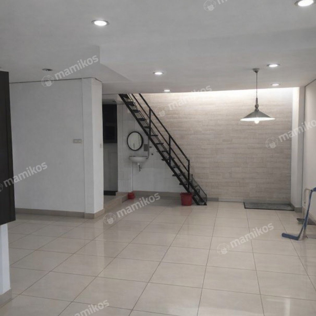 Rumah 2 Kamar Tidur 2 Kamar Mandi 1 Lantai Taman Ratu Jakarta Barat - Photo 5