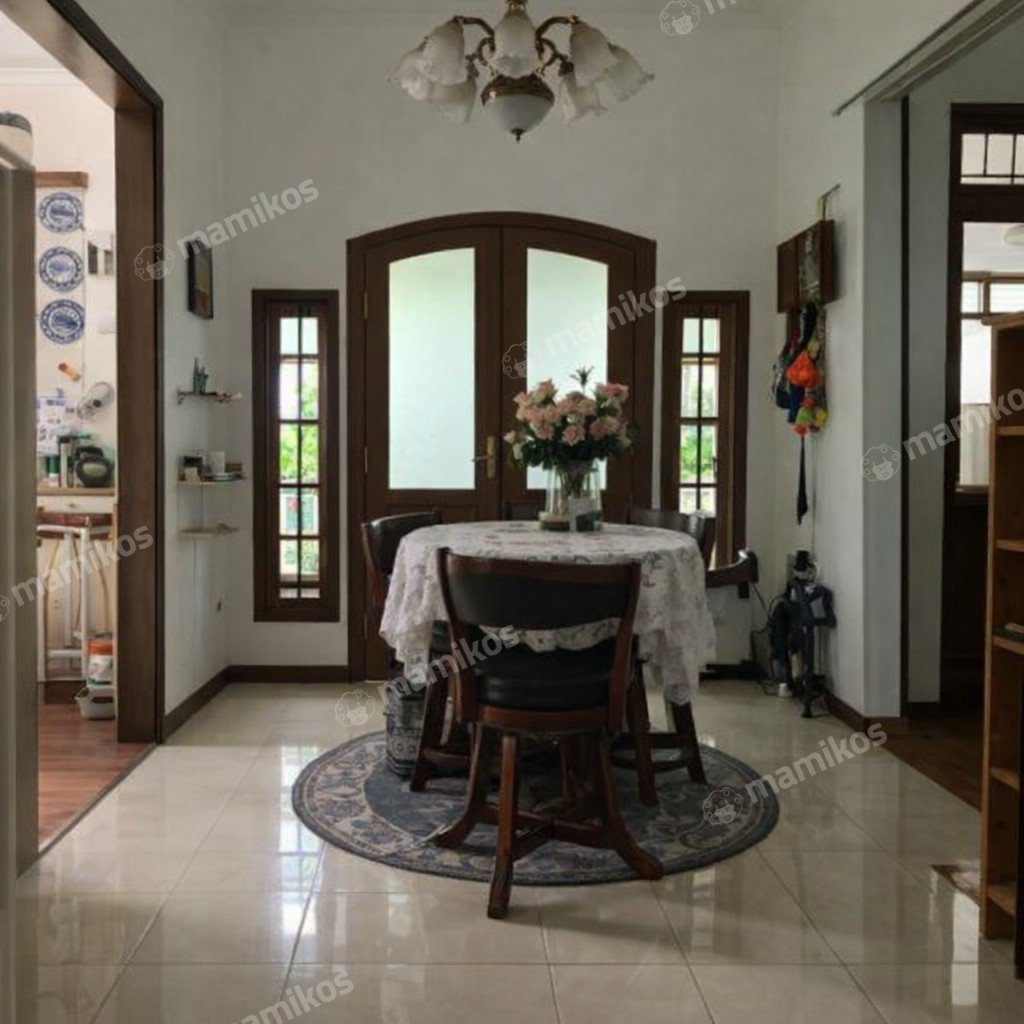 Rumah Sertifikat SHM 3 Kamar Tidur 3 Kamar Mandi Puri Indah Jakarta Barat - Photo 2