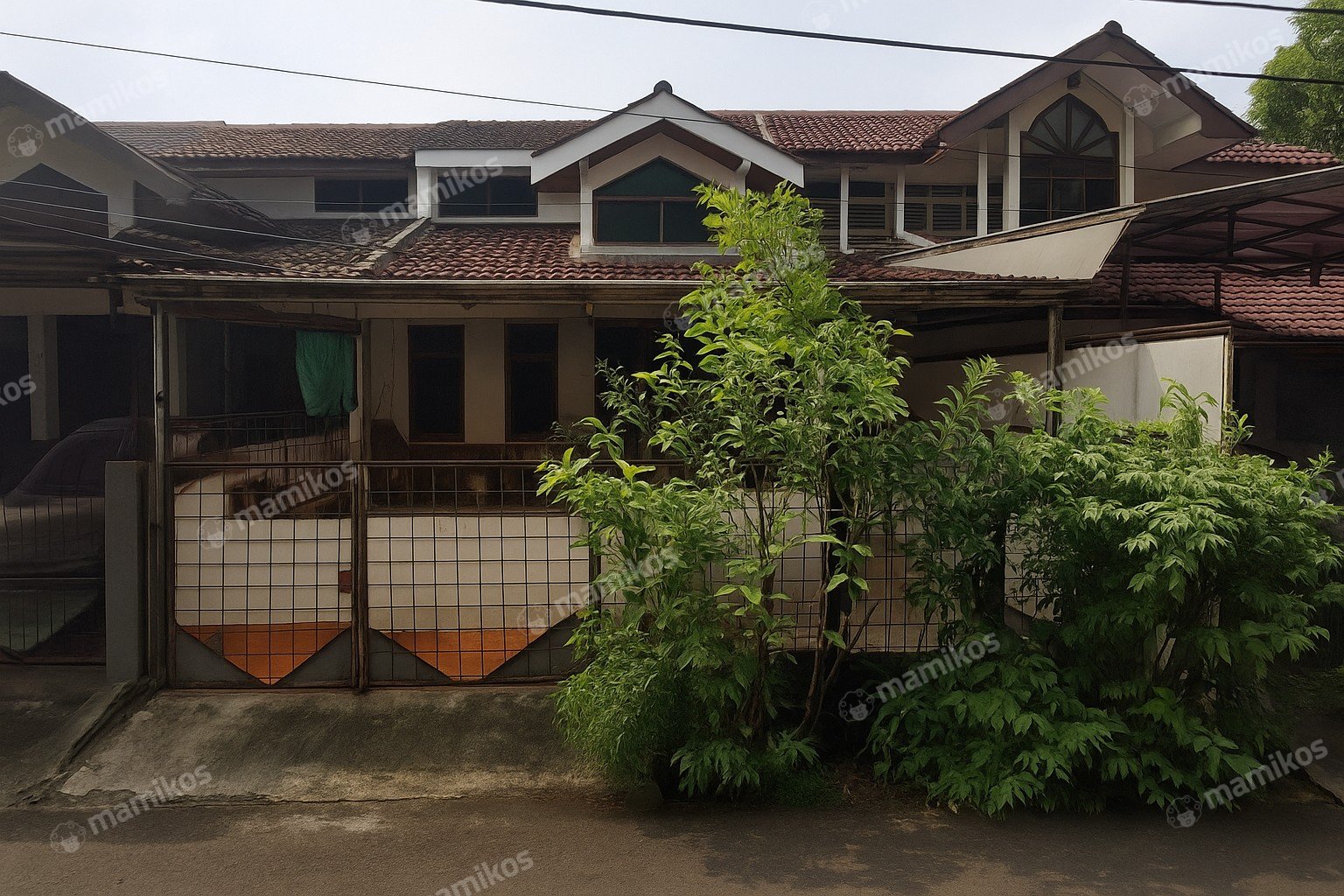 Rumah Sertifikat SHM 3 Kamar Tidur 3 Kamar Mandi Joglo Jakarta Barat