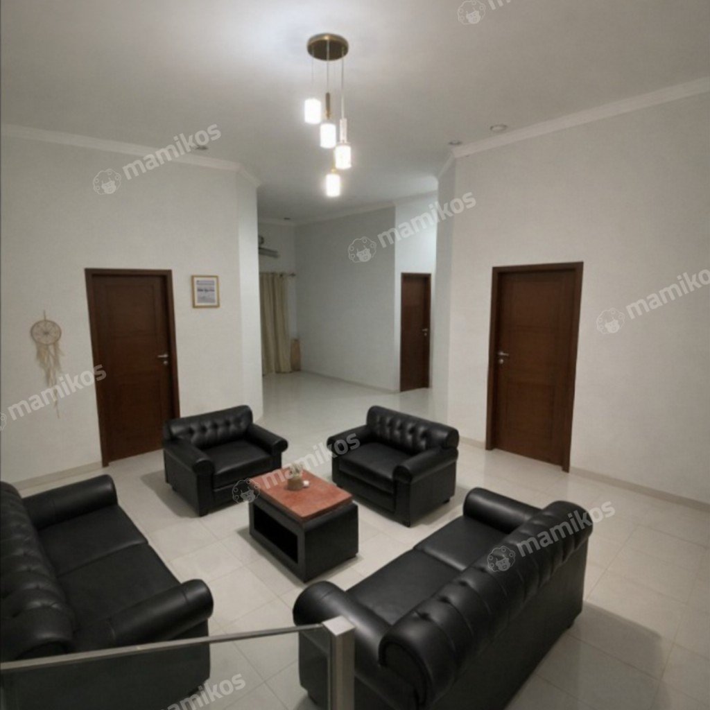 Rumah Sertifikat SHM 5 Kamar Tidur 4 Kamar Mandi Kota Wisata Jakarta Timur - Photo 2