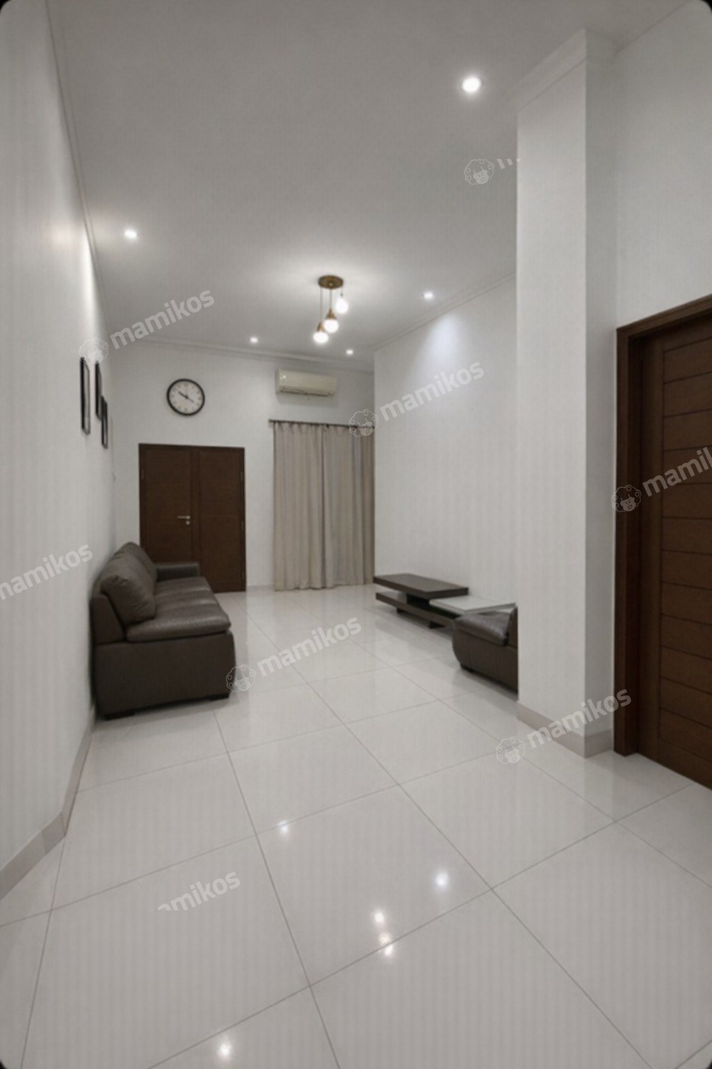 Rumah Sertifikat SHM 5 Kamar Tidur 4 Kamar Mandi Kota Wisata Jakarta Timur - Photo 3