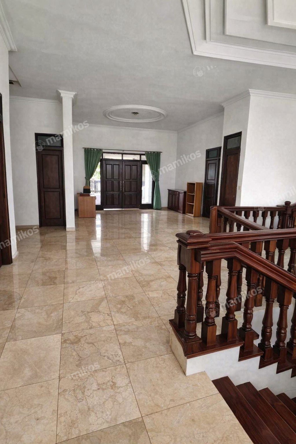Rumah Sertifikat SHM 5 Kamar Tidur 4 Kamar Mandi Sunrise Garden Jakarta Barat - Photo 2