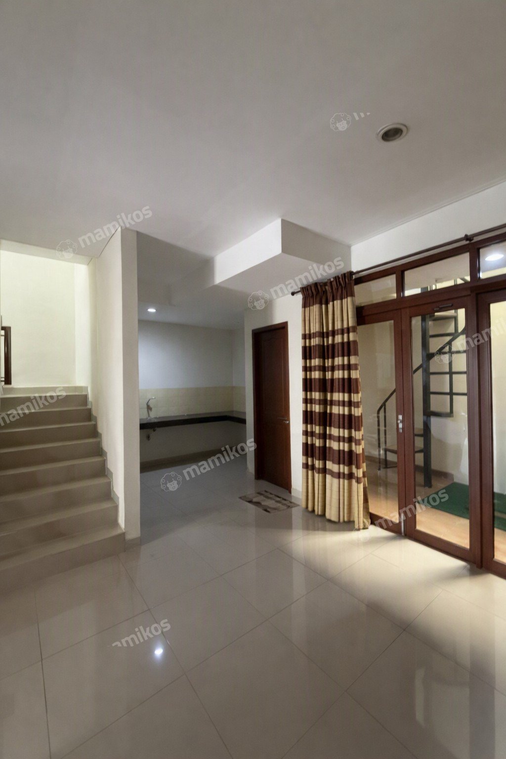 Rumah Sertifikat SHM 4 Kamar Tidur 3 Kamar Mandi Kelapa Gading Jakarta Utara - Photo 4