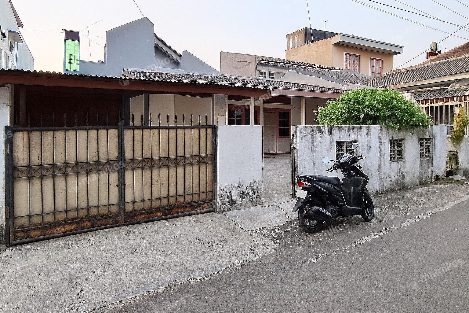 Rumah Sertifikat SHM 4 Kamar Tidur 1 Kamar Mandi Kembangan Jakarta Barat