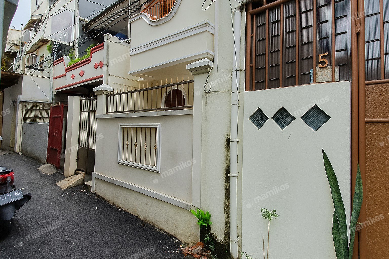 Rumah Sertifikat SHM 3 Kamar Tidur 2 Kamar Mandi Jembatan Lima Jakarta Barat