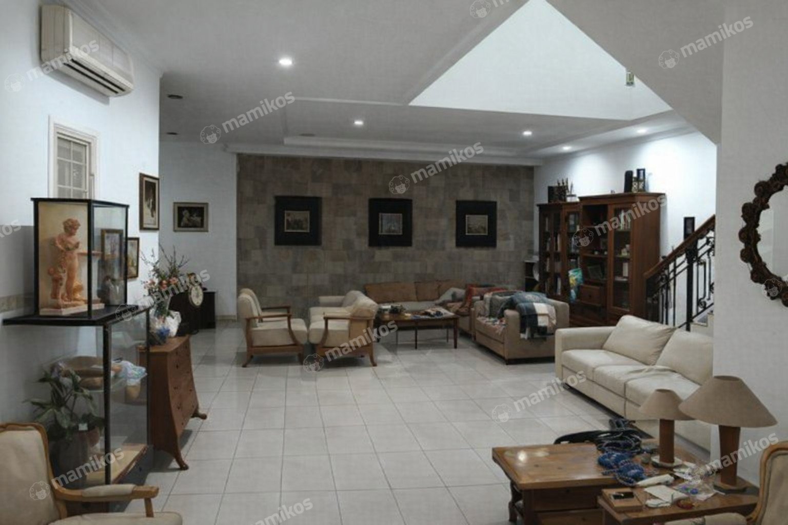 Rumah Sertifikat SHM 4 Kamar Tidur 4 Kamar Mandi Kembangan Jakarta Barat