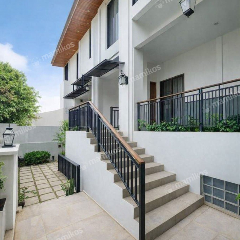 Rumah Sertifikat SHM 4 Kamar Tidur 4 Kamar Mandi Cipete Jakarta Selatan - Photo 2