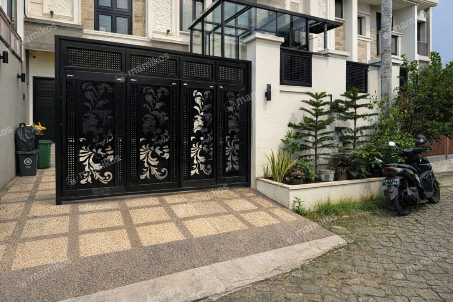 Rumah Sertifikat SHM 4 Kamar Tidur 4 Kamar Mandi Lebak Bulus Jakarta Selatan