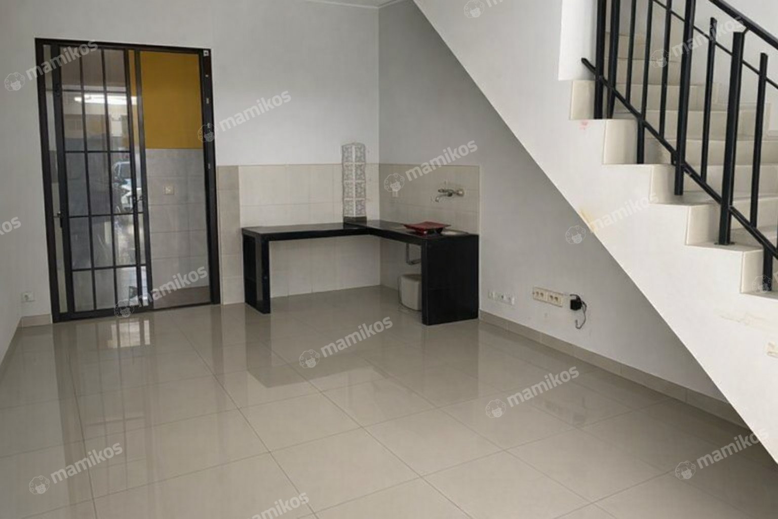 Rumah Sertifikat SHM 2 Kamar Tidur 2 Kamar Mandi Green Lake City Jakarta Barat