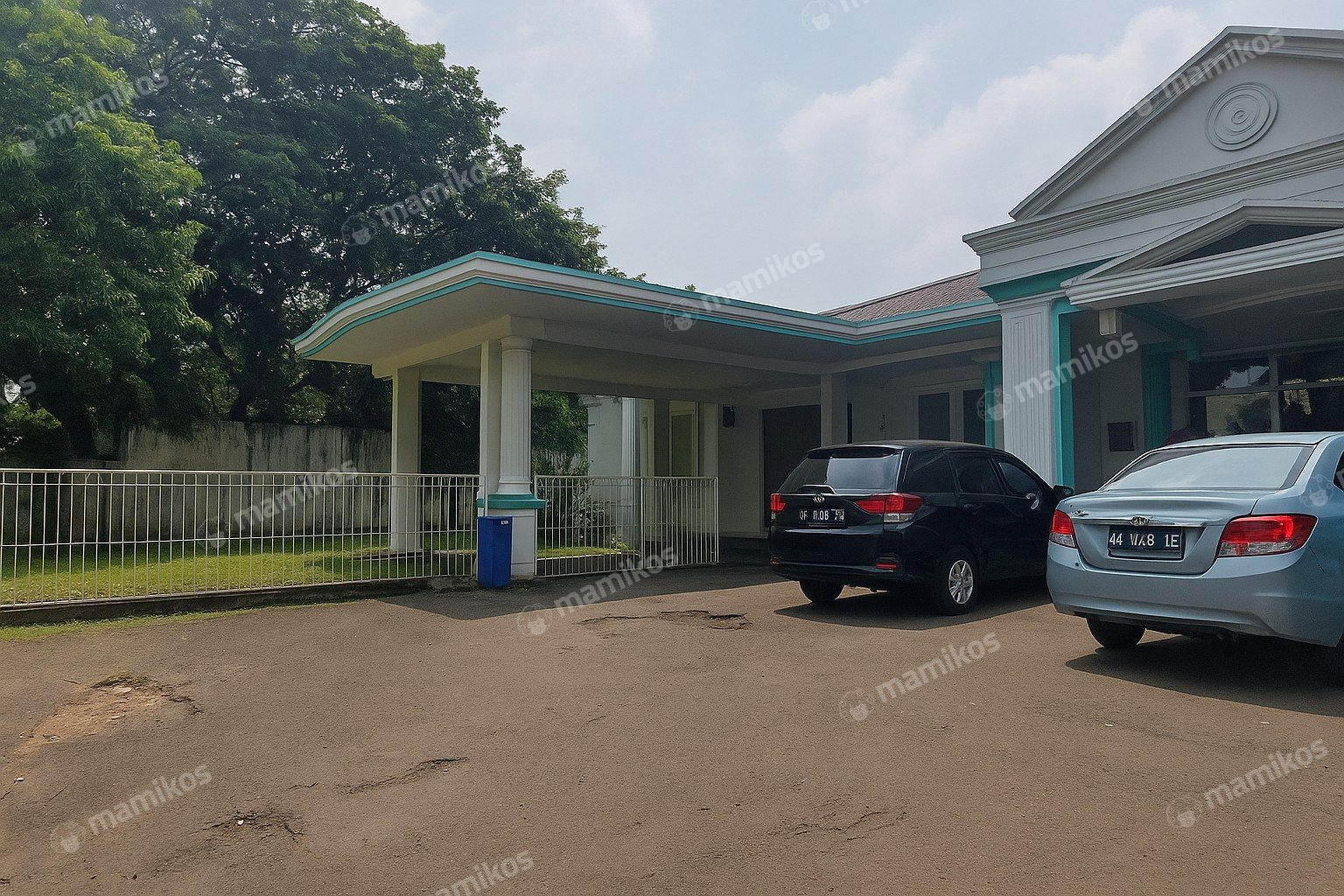 Rumah Sertifikat SHM 3 Kamar Tidur 2 Kamar Mandi Kemang Jakarta Selatan - Photo 2