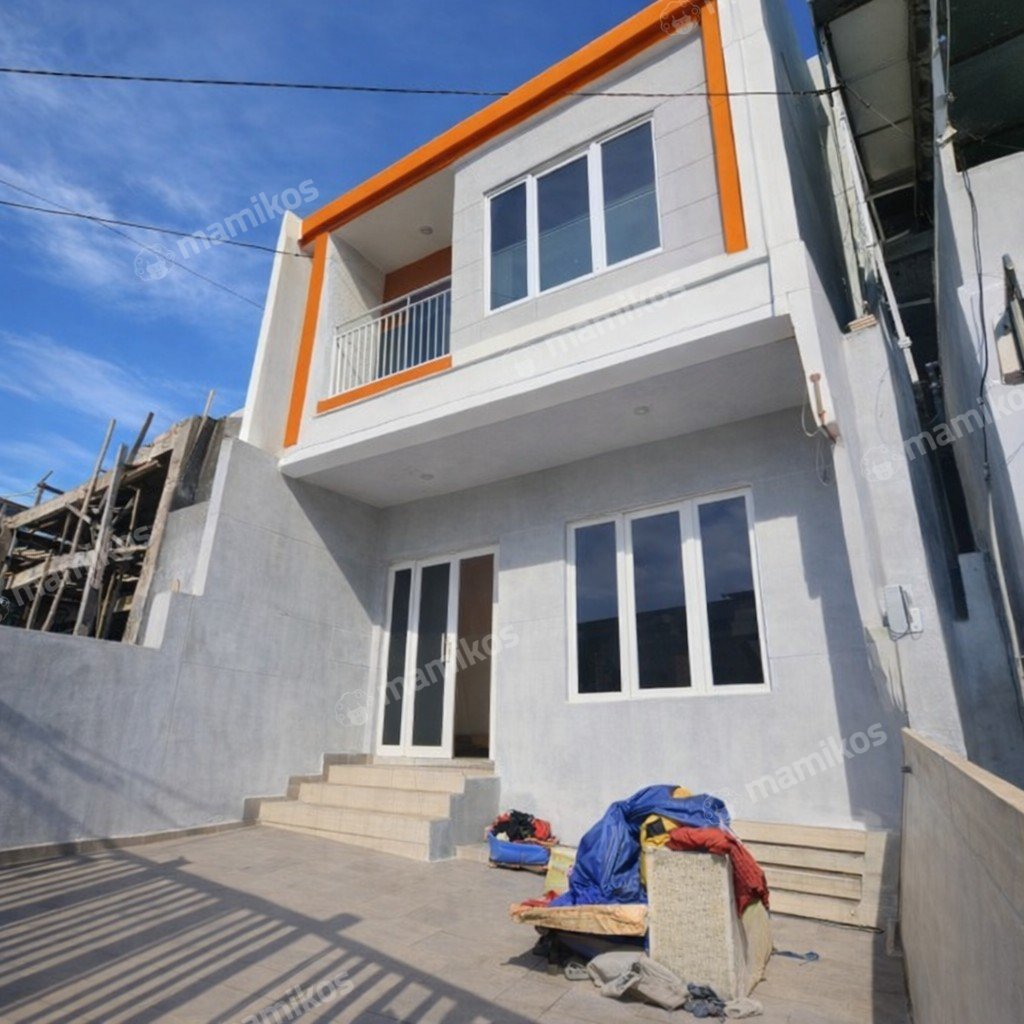 Rumah Sertifikat SHM 3 Kamar Tidur 3 Kamar Mandi Taman Ratu Jakarta Barat - Photo 2