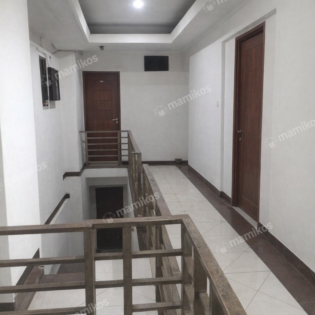 Rumah Sertifikat SHM 15 Kamar Tidur 15 Kamar Mandi Tamansari Jakarta Barat - Photo 2