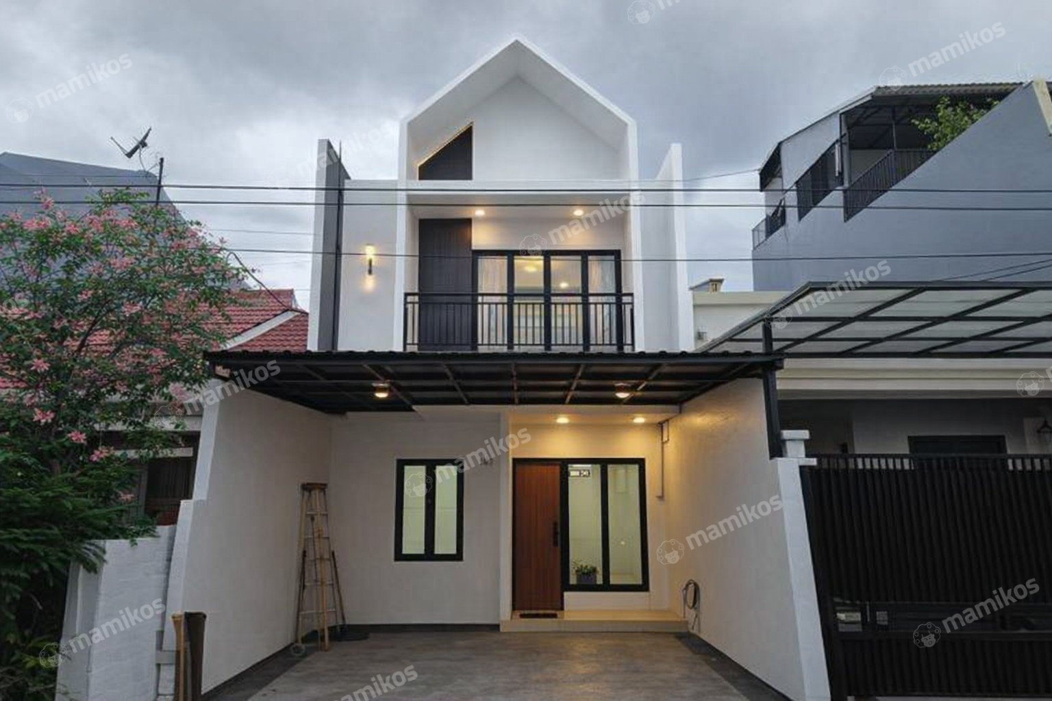 Rumah Sertifikat SHM 3 Kamar Tidur 3 Kamar Mandi Pegadungan Jakarta Barat