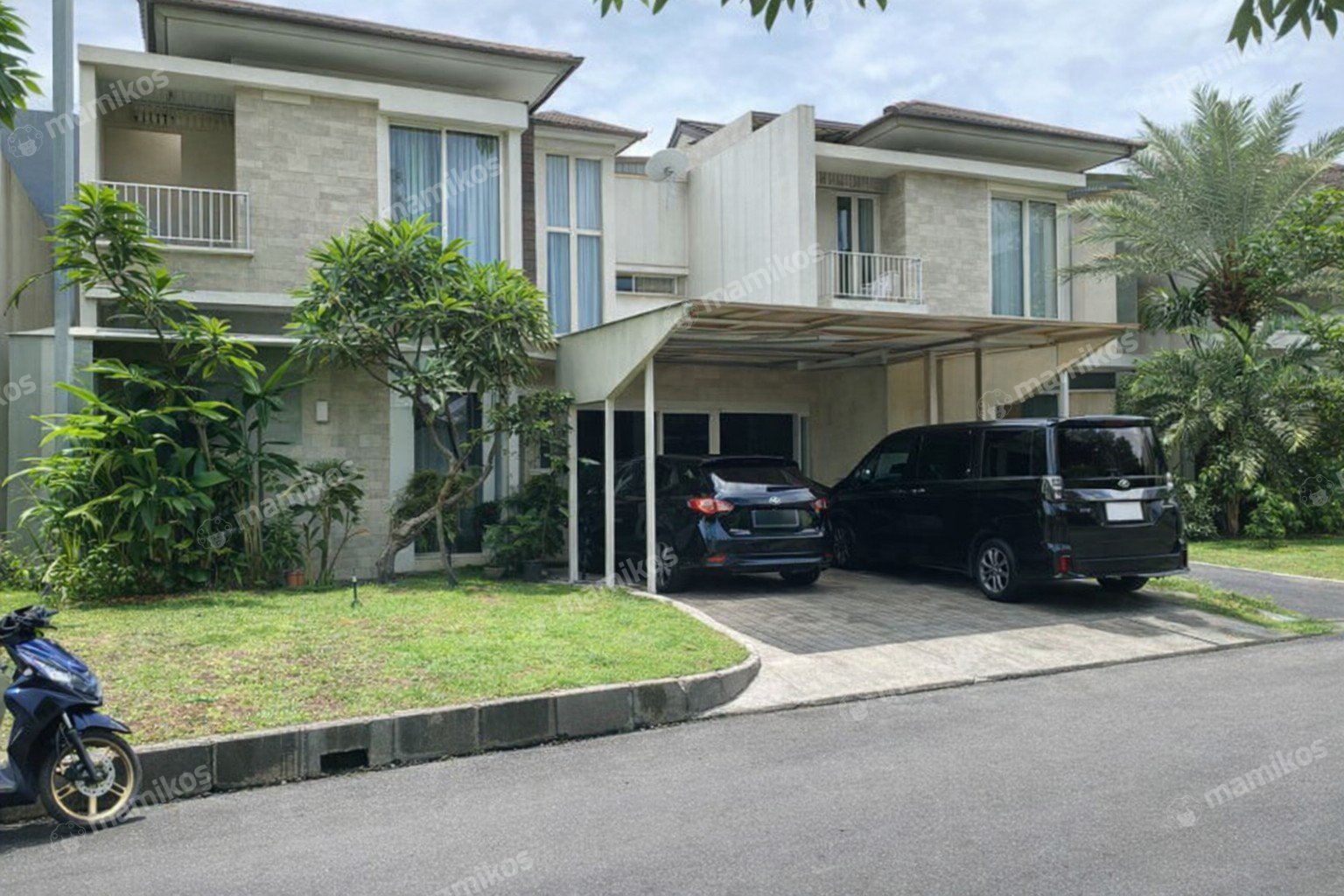 Rumah 4KT 3KM Joglo Jakarta Barat