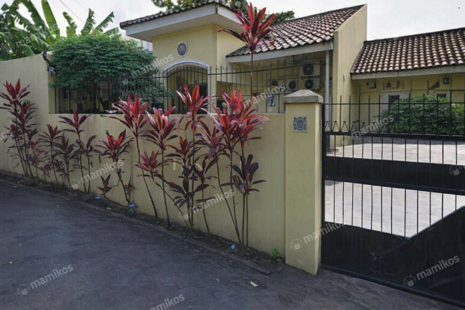 Rumah Sertifikat SHM 3 Kamar Tidur 2 Kamar Mandi Srengseng Jakarta Barat