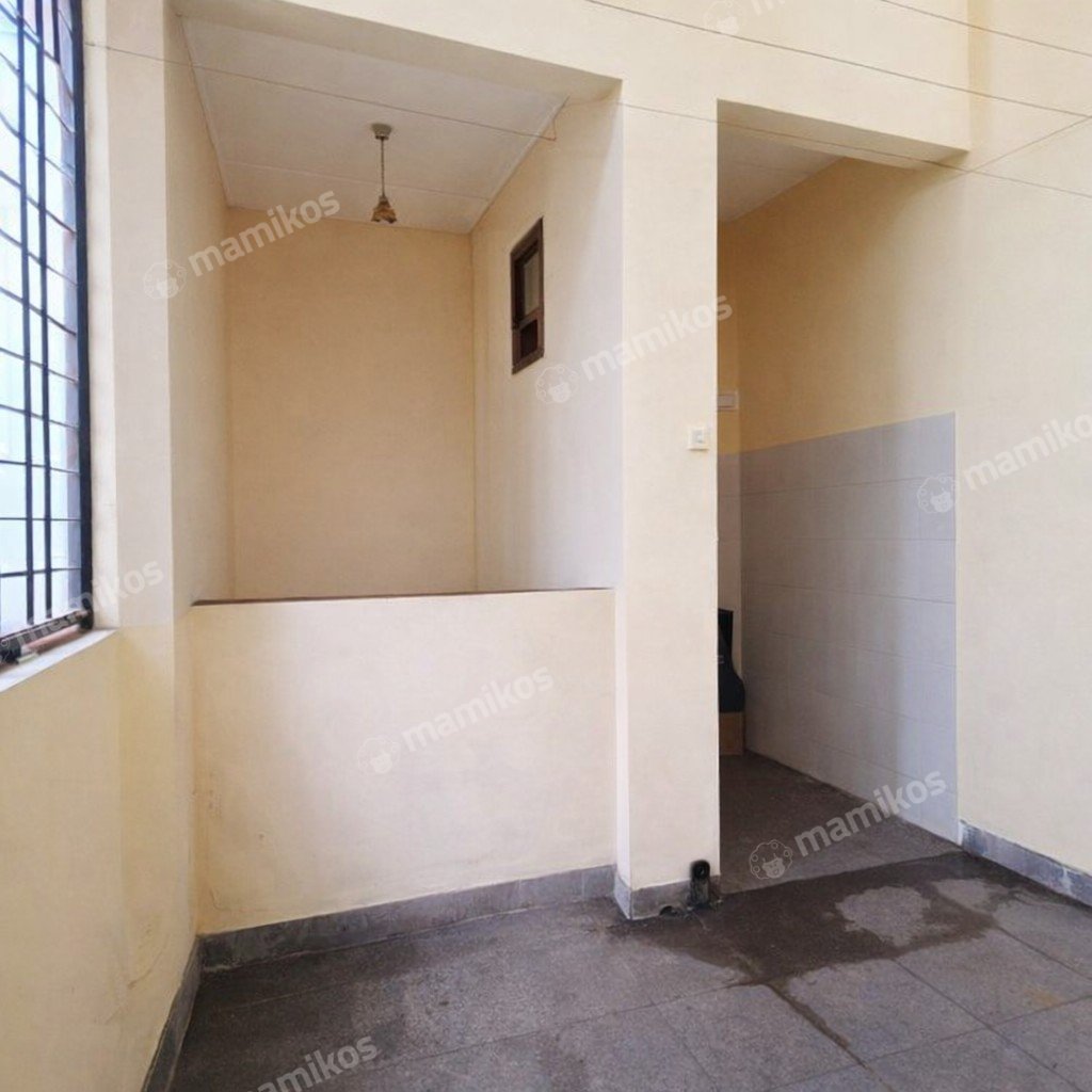 Rumah Sertifikat SHM 5 Kamar Tidur 4 Kamar Mandi Duren Sawit Jakarta Timur - Photo 2