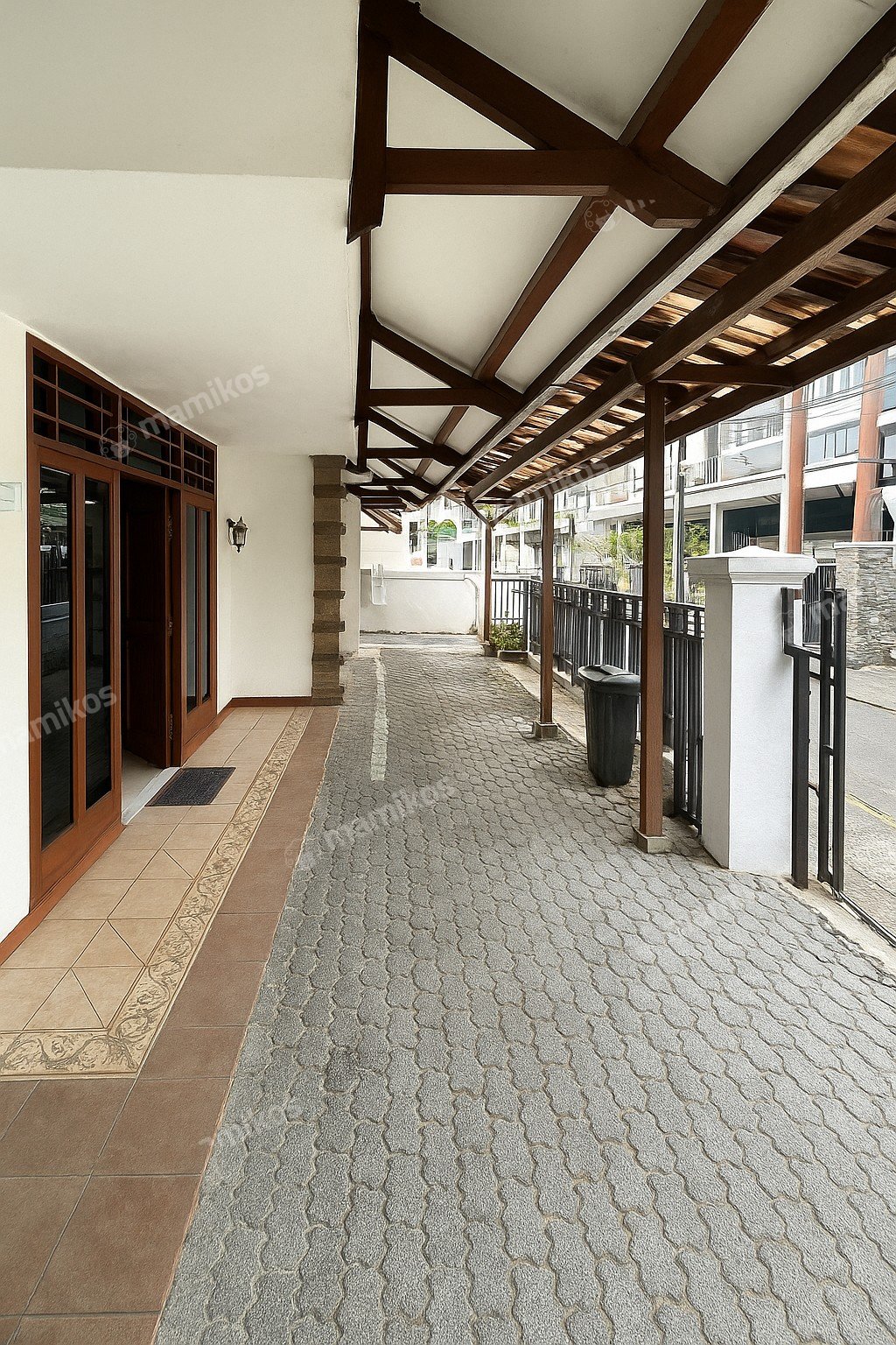Rumah Sertifikat SHM 6 Kamar Tidur 3 Kamar Mandi Tebet Jakarta Selatan - Photo 2