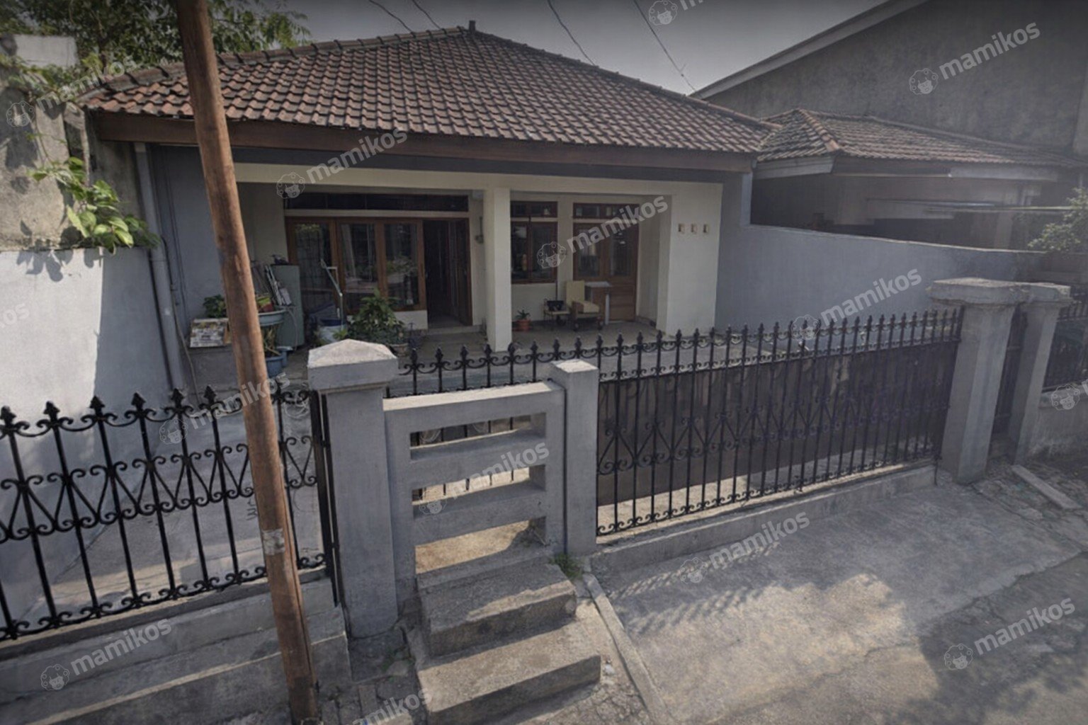 Rumah Sertifikat SHM 3 Kamar Tidur 2 Kamar Mandi Kramat Jati Jakarta Timur - Photo 2